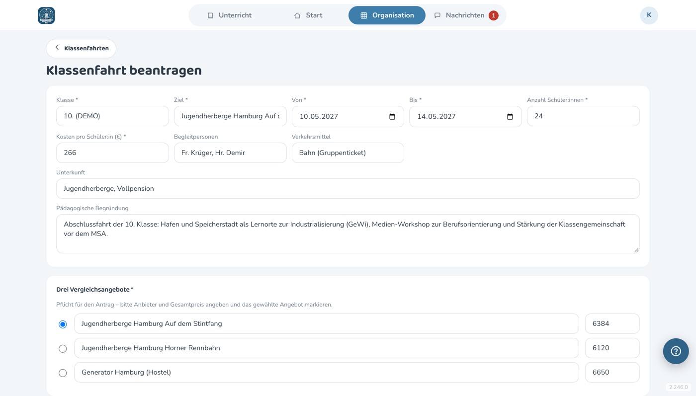 Formular für den Klassenfahrt-Antrag mit Begründung und drei Vergleichsangeboten